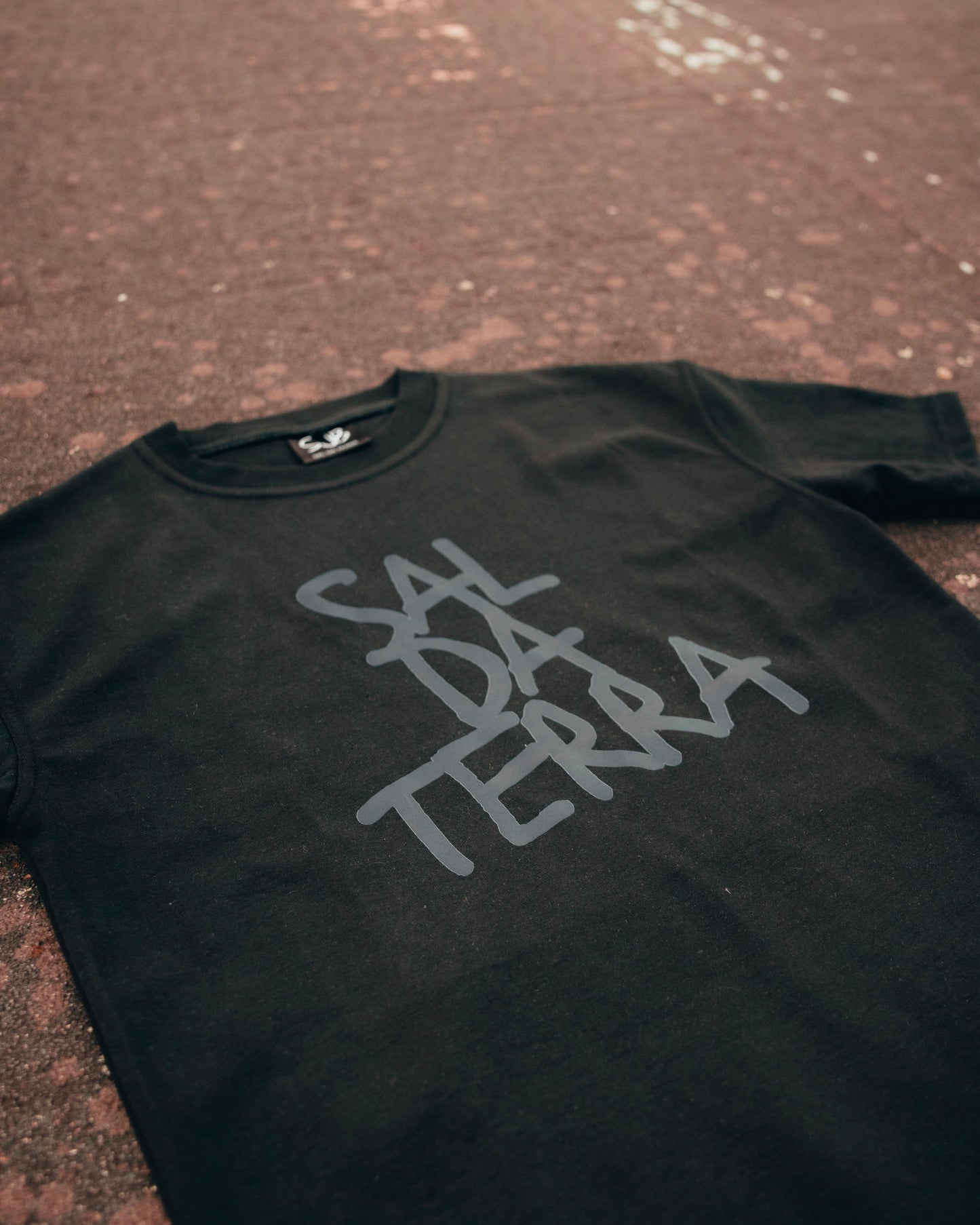 SAL DA TERRA TEE - BLACK